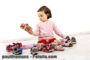 Baby mit Schuhen