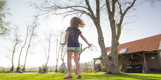 Trampolin springen