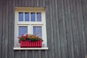 Holzfassaden richtig behandeln