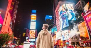 Werbeschilder am Time Square