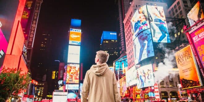 Werbeschilder am Time Square